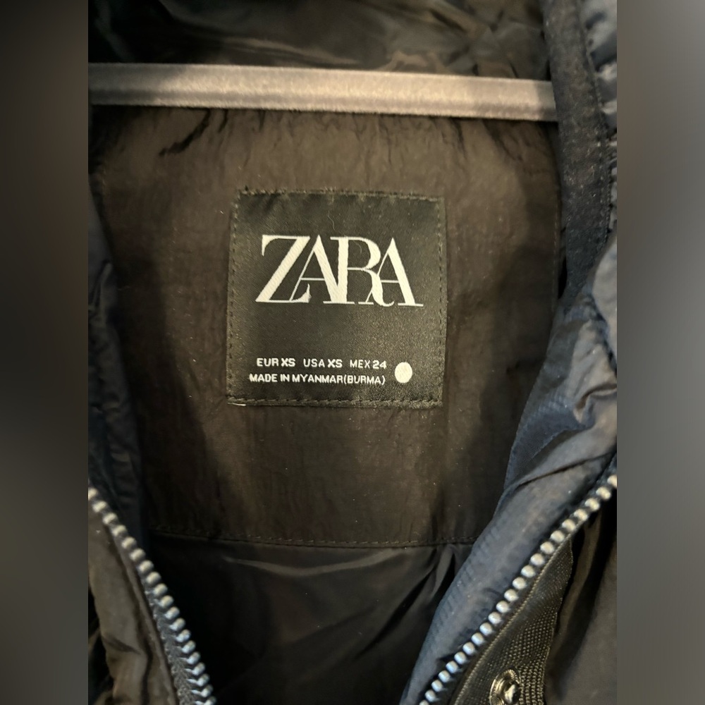 Zara Oversized Puffer Vest - Picture 6 of 9